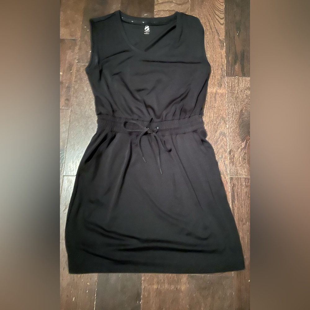 Lou & Grey Strapless Black Dress